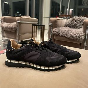 Valentino Rockstud Sneakers